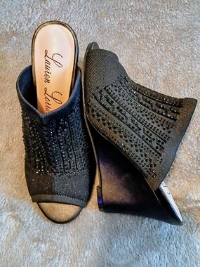 Lauren Lorraine Martha Black Rhinestone Wedge Sandals NIB 5.5